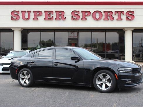 Used 2018 Dodge Charger SXT Plus image 1