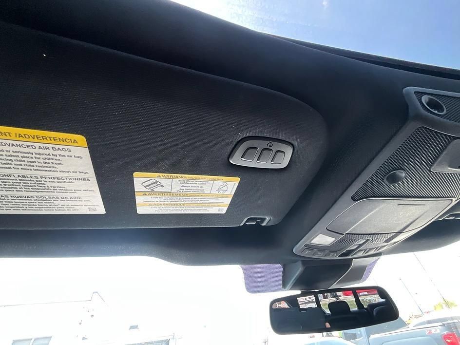 Used 2019 Ford F150 Lariat w/ Equipment Group 502A Luxury AWD/4WD image 29