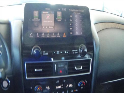 Used 2022 Nissan Armada SL w/ Captain's Chairs Package image 29