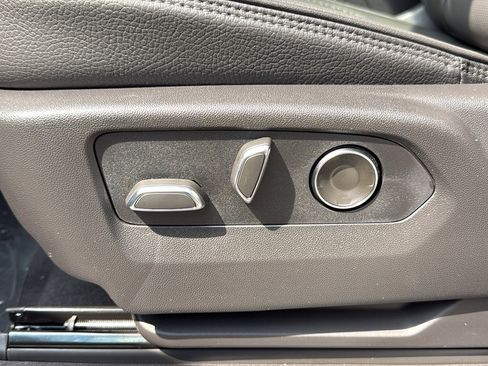 New 2026 GMC Sierra 2500 Denali w/ Denali Reserve Package image 9