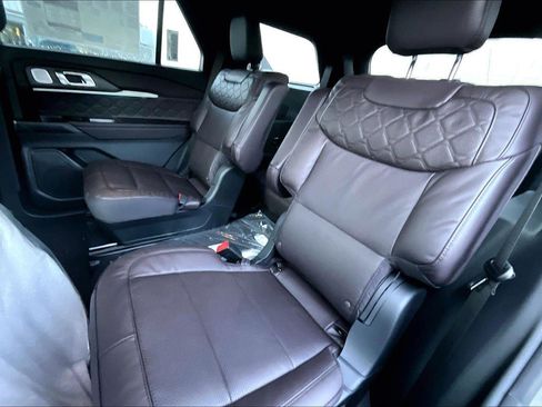 New 2026 Ford Explorer Platinum w/ LUX Leather Package image 10