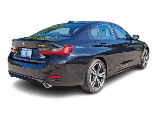 Used 2023 BMW 330i xDrive Sedan w/ Premium Package AWD/4WD image 6