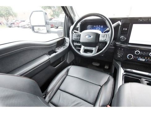 Used 2024 Ford F350 Lariat w/ Lariat Ultimate Package image 7