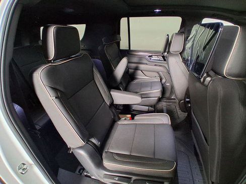 New 2026 GMC Yukon XL Elevation w/ Elevation Premium Package image 15