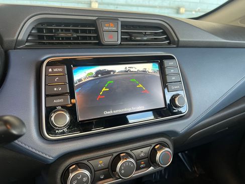 Used 2025 Nissan Versa SV FWD image 24