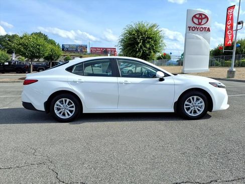 Certified 2025 Toyota Camry LE w/ Convenience Package AWD/4WD image 3