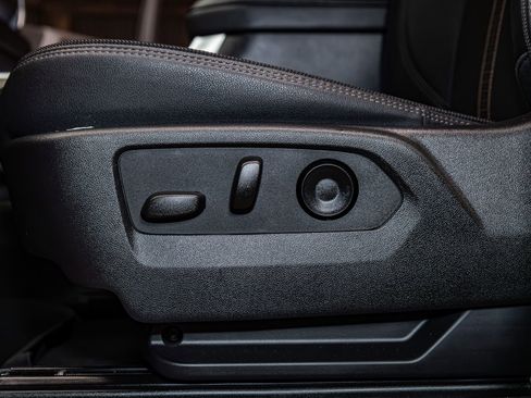 Used 2024 Chevrolet Silverado 3500 High Country w/ High Country Premium Package image 24