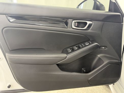 Used 2025 Honda Civic Sport image 11