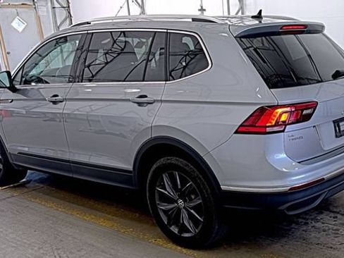 Used 2022 Volkswagen Tiguan SE AWD/4WD image 4