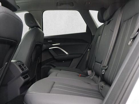 New 2025 Audi Q5 Premium AWD/4WD image 17