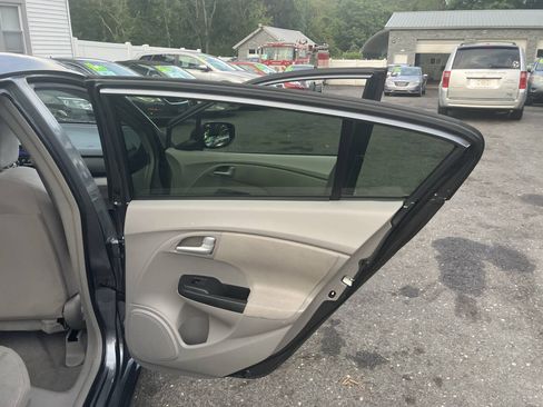 Used 2012 Honda Insight LX image 20