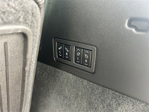 Used 2020 Cadillac XT6 Premium Luxury image 22