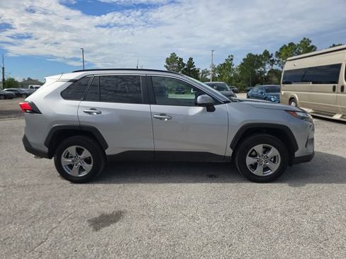 Used 2025 Toyota RAV4 XLE FWD image 3