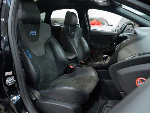 Used 2017 Ford Focus RS image 26