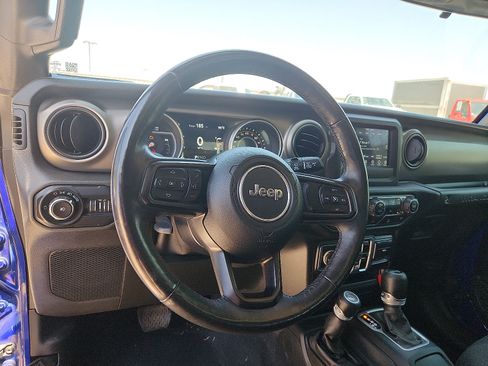 Used 2018 Jeep Wrangler Unlimited Sport S AWD/4WD image 9