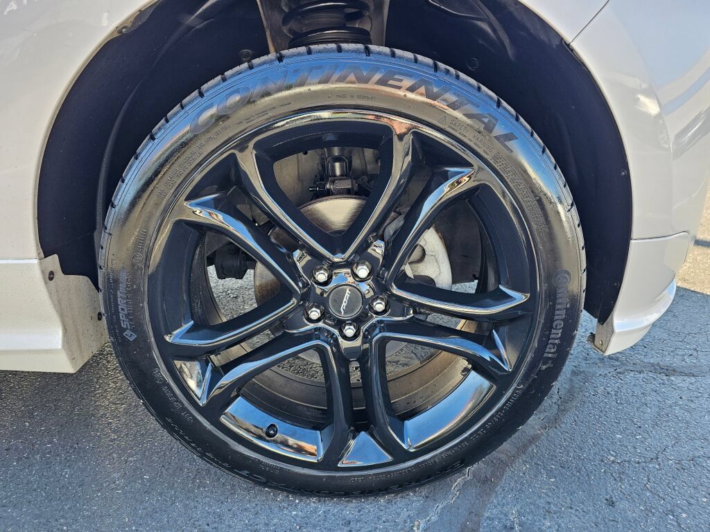 Used 2011 Ford Edge Sport w/ Driver Entry Pkg AWD/4WD image 9