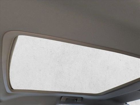 Used 2009 Cadillac CTS 3.6 w/ Wood Trim Package RWD image 13