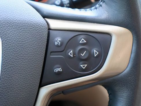 Used 2021 GMC Acadia Denali w/ Denali Technology Package FWD image 17