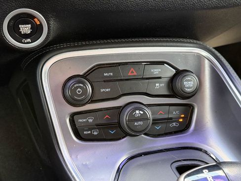 Used 2021 Dodge Challenger SXT RWD image 23