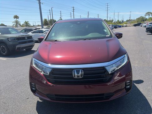 Used 2021 Honda Odyssey Elite image 2
