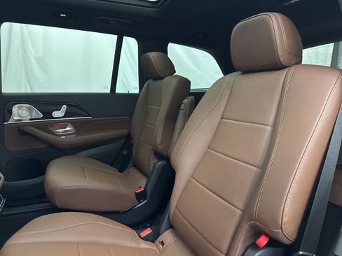 Used 2026 Mercedes-Benz GLS 450 4MATIC image 19