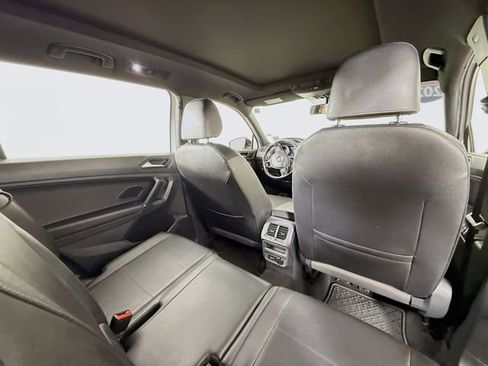 Used 2020 Volkswagen Tiguan SE R-Line FWD image 29