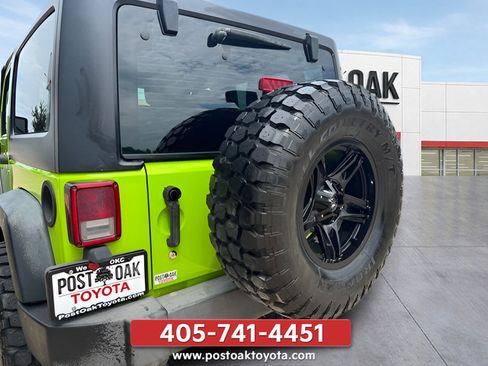 Used 2012 Jeep Wrangler Rubicon w/ PWR Convenience Group AWD/4WD image 25
