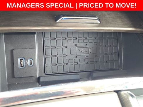 Used 2024 Ford Expedition Limited image 29