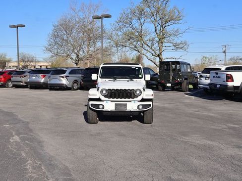 Used 2024 Jeep Wrangler High Altitude AWD/4WD image 11