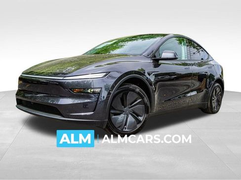 Used 2026 Tesla Model Y 2WD image 1