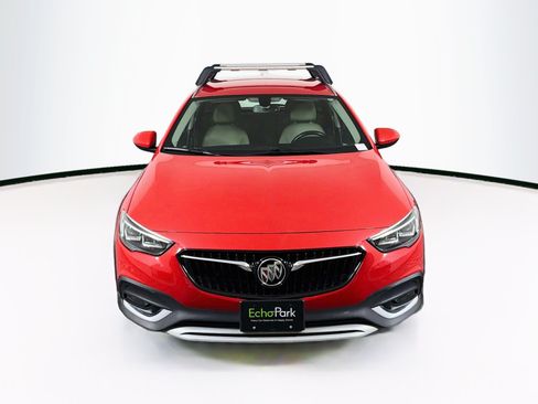 Used 2018 Buick Regal Preferred w/ Sights and Sounds Package AWD/4WD image 2