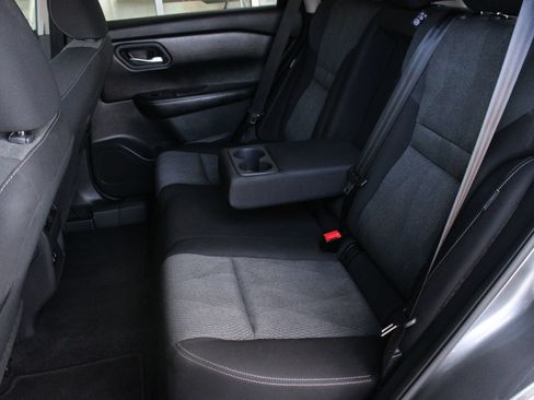 Used 2025 Nissan Rogue SV AWD/4WD image 16
