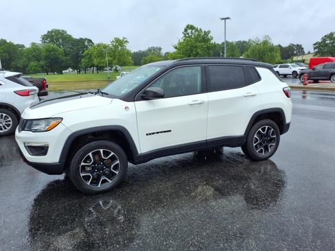 Used 2021 Jeep Compass Trailhawk image 3