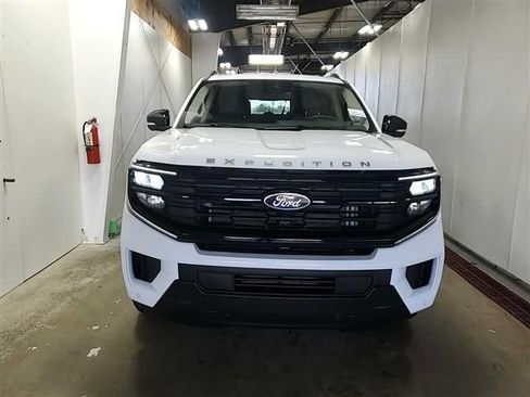Used 2025 Ford Expedition Active image 4