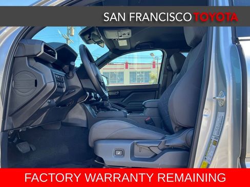 Used 2025 Toyota Tacoma SR image 10