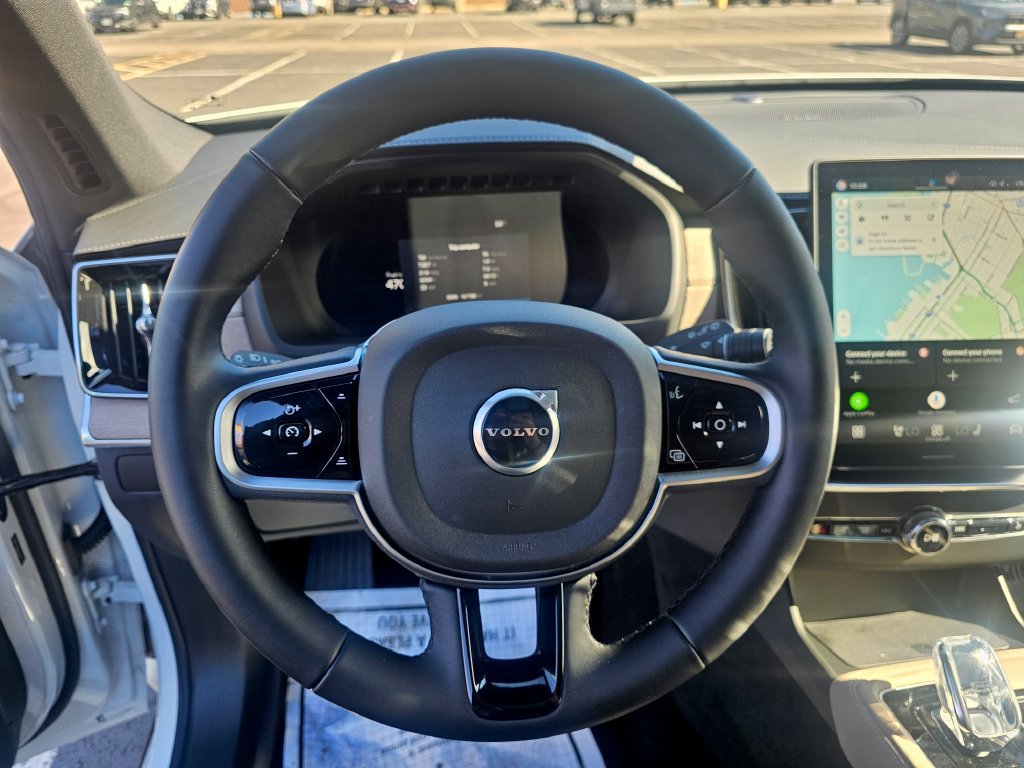Certified 2025 Volvo XC90 B5 Plus AWD/4WD image 45