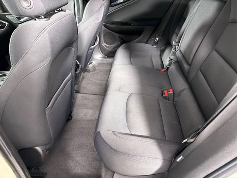 Used 2016 Chevrolet Malibu LT image 17