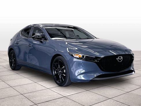 Used 2023 MAZDA MAZDA3 s FWD image 3