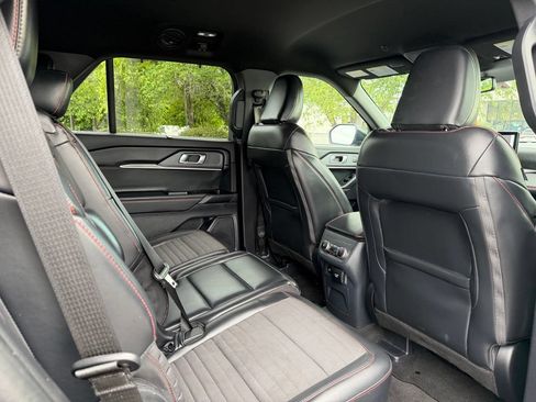 Used 2025 Ford Explorer ST-Line w/ Premium Package RWD image 25