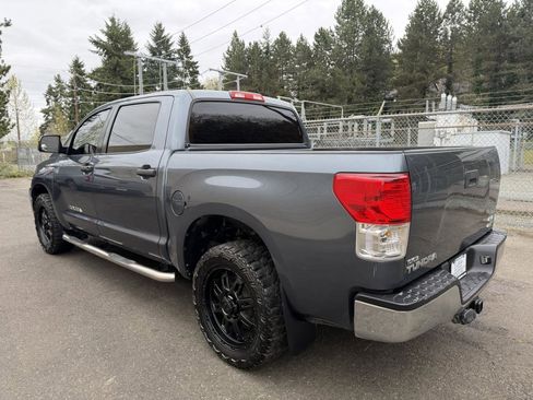 Used 2010 Toyota Tundra 4x4 CrewMax image 7