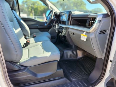 New 2025 Ford F550 4x4 Regular Cab Super Duty image 13