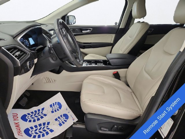 Used 2020 Ford Edge Titanium w/ Class II Trailer Tow Package AWD/4WD image 12