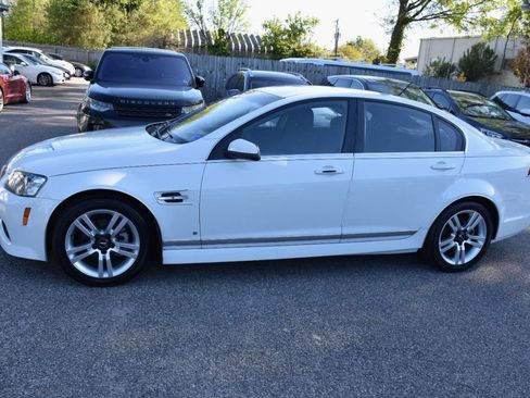 Used 2008 Pontiac G8 RWD image 3