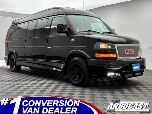 Used 2020 GMC Savana 2500 Extended w/ Enhanced Convenience Package RWD image 1