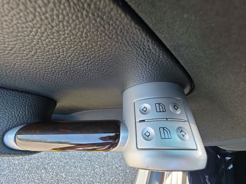 Used 2005 Mercedes-Benz SLK 350 image 24
