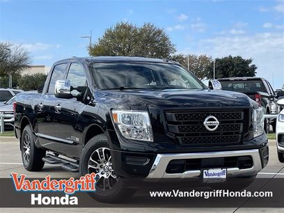Used 2021 Nissan Titan SV w/ SV Convenience Package