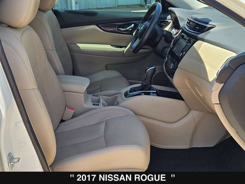 Used 2017 Nissan Rogue SL w/ SL Premium Package FWD image 29