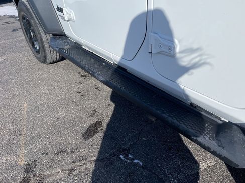 Used 2021 Jeep Wrangler Unlimited Sport image 16