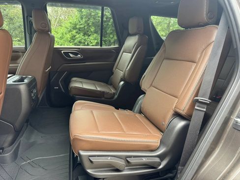 Used 2021 Chevrolet Tahoe High Country AWD/4WD image 15