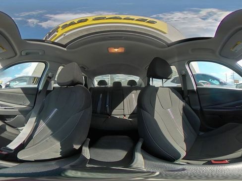 Used 2025 Hyundai Elantra SEL FWD image 43